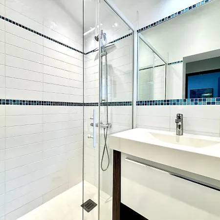 De Charme à 2 Pas De La *