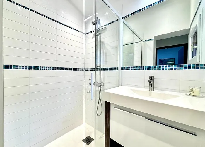 De Charme A 2 Pas De La *