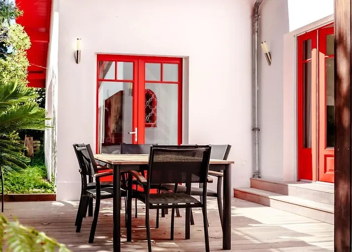 De Charme A 2 Pas De La